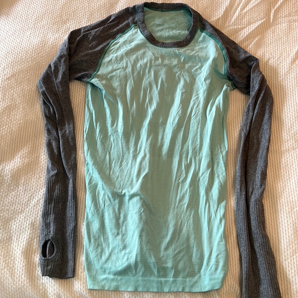 Two tone swiftly tech long sleeve